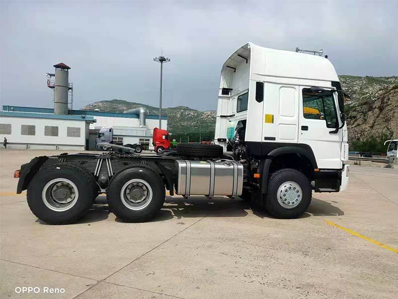 Howo 6X4 Tractor Head Truck