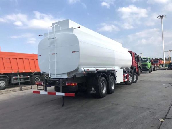 Howo 8X4 Fuel Tank Truck