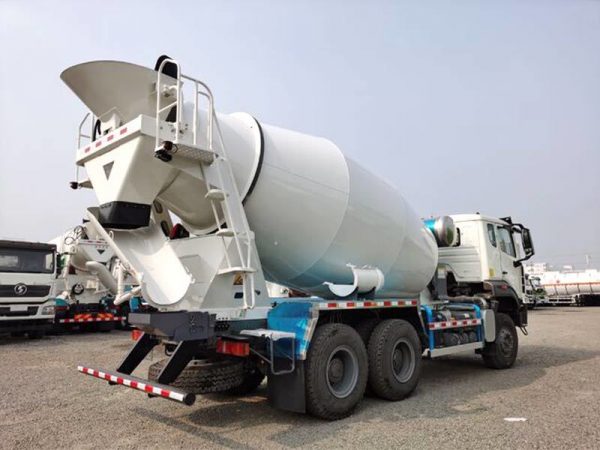 Sinotruk Howo N7 E7 6X4 8M3 Mixer Truck