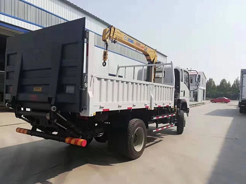 Howo Light Truck With Crane