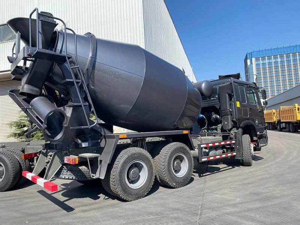 Howo 6X4 Concrete Mixer Truck