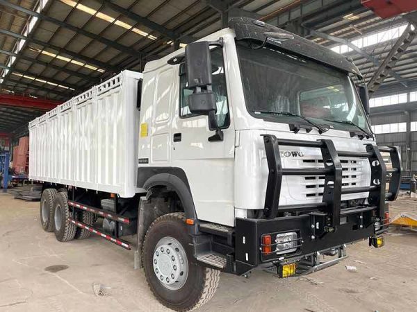 Howo 6 x 4 Cargo Truck